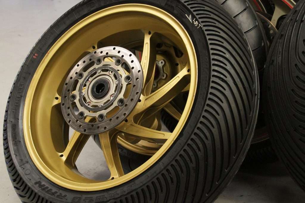 Sport motorcycle wheel